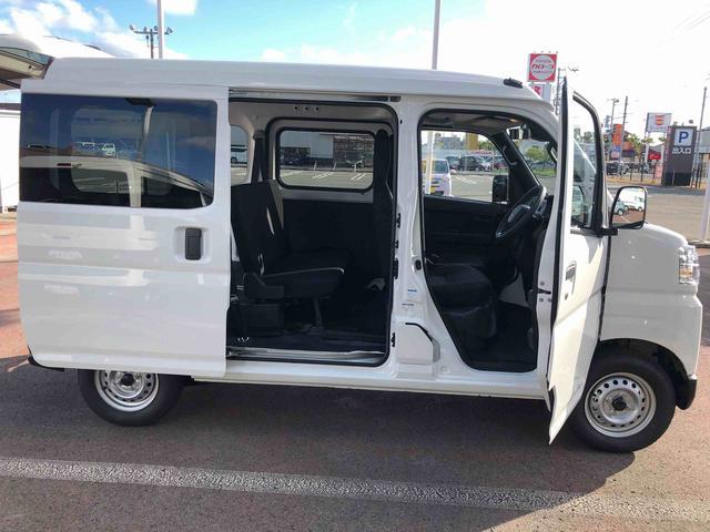 ハイゼットカーゴＤＸ　４ＷＤ　走行距離１２００ｋｍ・ＡＭ／ＦＭラジオ４ＷＤ　スマートアシスト　コーナーセンサー　ＡＭ／ＦＭラジオ　スライドドア　スチールホイール　１２Ｖ電源　アイドリングストップ（山形県）の中古車