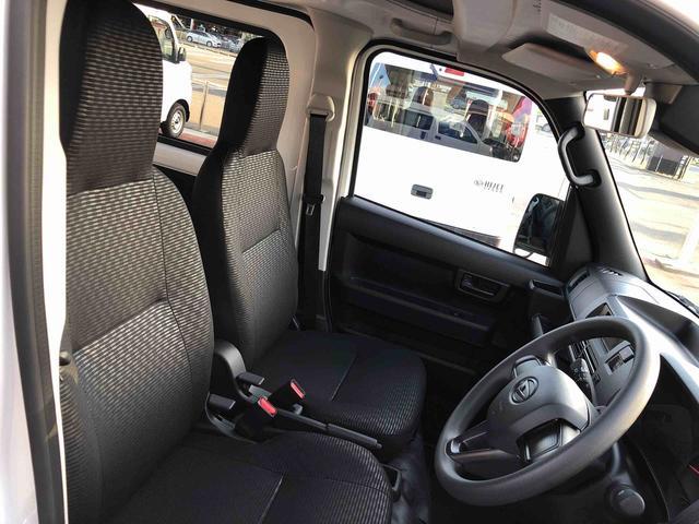 ハイゼットカーゴＤＸ　４ＷＤ　走行距離６１５ｋｍ・ＡＭ／ＦＭラジオ４ＷＤ　スマートアシスト　ＡＭ／ＦＭラジオ　コーナーセンサー　マニュアルエアコン　スチールホイール　キーレスエントリー　スライドドア（山形県）の中古車