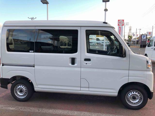 ハイゼットカーゴＤＸ　４ＷＤ　走行距離１７０４ｋｍ・ＡＭ／ＦＭラジオ４ＷＤ　スマートアシスト　ＡＭ／ＦＭラジオ　コーナーセンサー　スチールホイール　キーレスエントリー　スライドドア　マニュアルエアコン（山形県）の中古車
