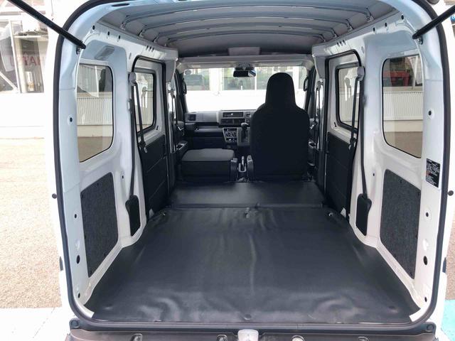 ハイゼットカーゴＤＸ　４ＷＤ　走行距離９２２ｋｍ・ＡＭ／ＦＭラジオ４ＷＤ　スマートアシスト　ＡＭ／ＦＭラジオ　コーナーセンサー　スチールホイール　マニュアルエアコン　キーレスエントリー　アイドリングストップ（山形県）の中古車
