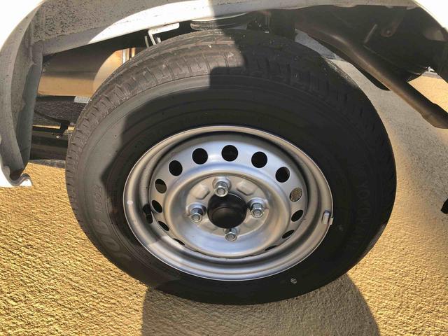 ハイゼットカーゴＤＸ　４ＷＤ　走行距離６５８ｋｍ４ＷＤ　スマートアシスト　マニュアルエアコン　ＡＭ／ＦＭラジオ　スチールホイール　キーレスエントリー　コーナーセンサー（山形県）の中古車