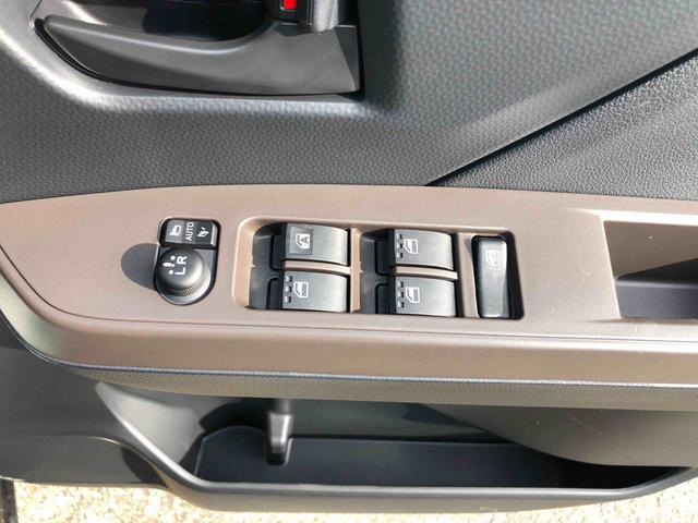 トールＧ　４ＷＤ　走行距離９３６０ｋｍ４ＷＤ　スマートアシスト　ＬＥＤリヤランプ　１４インチフルホイールキャップ　ステアリングスイッチ　プッシュボタンスタート　キーフリーシステム（山形県）の中古車