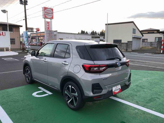 ロッキープレミアムＧ　ＨＥＶ　２ＷＤ　走行距離３４９４ｋｍ２ＷＤ　スマートアシスト　アルミホイール　オートエアコン　コーナーセンサー　キーフリーシステム　電動パーキングブレーキ（山形県）の中古車