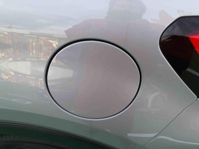 ロッキープレミアムＧ　ＨＥＶ　２ＷＤ　走行距離３４９４ｋｍ２ＷＤ　スマートアシスト　アルミホイール　オートエアコン　コーナーセンサー　キーフリーシステム　電動パーキングブレーキ（山形県）の中古車