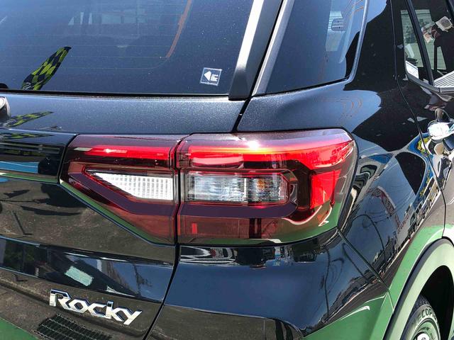 ロッキープレミアムG4WD スマートアシスト プッシュボタンスタート キーフリーシステム フルLEDヘッドランプ 運転席助手席シートヒーター 本革巻ステアリングホイール オートエアコン(山形県)の中古車
