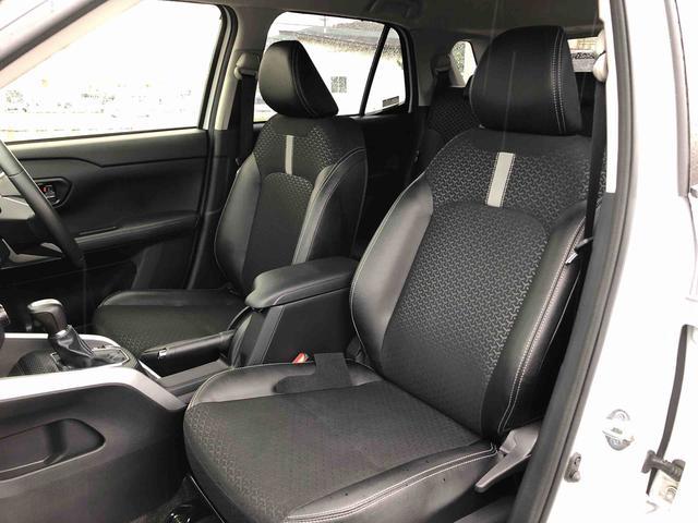 ロッキープレミアム　４ＷＤ　走行距離７２７８０ｋｍ４ＷＤ　スマートアシスト　プッシュボタンスタート　キーフリーシステム　カーナビゲーション　フロントフォグランプ　クルーズコントロール　アルミホイール　オートエアコン（山形県）の中古車