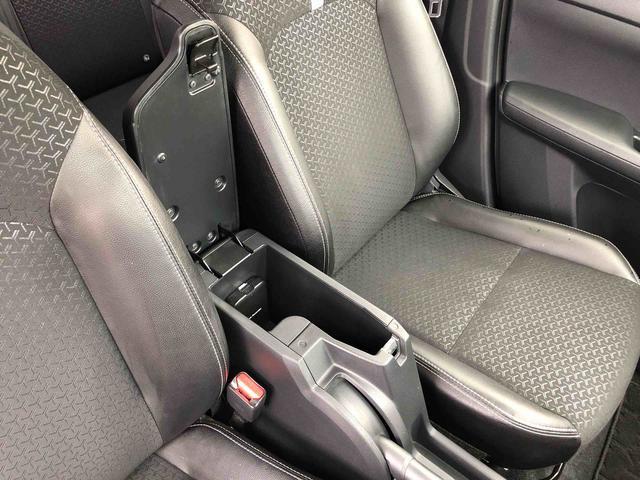ロッキープレミアム　４ＷＤ　走行距離７２７８０ｋｍ４ＷＤ　スマートアシスト　プッシュボタンスタート　キーフリーシステム　カーナビゲーション　フロントフォグランプ　クルーズコントロール　アルミホイール　オートエアコン（山形県）の中古車