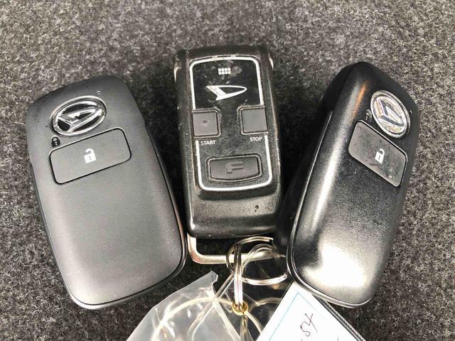 ロッキープレミアム　４ＷＤ　走行距離７２７８０ｋｍ４ＷＤ　スマートアシスト　プッシュボタンスタート　キーフリーシステム　カーナビゲーション　フロントフォグランプ　クルーズコントロール　アルミホイール　オートエアコン（山形県）の中古車