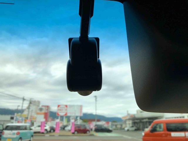 ハイゼットカーゴデラックスＳＡIII４ＷＤ　スマートアシスト　マニュアルエアコン　カーナビゲーション　キーレスエントリー　レーンアシスト　オートマチックハイビーム（山形県）の中古車