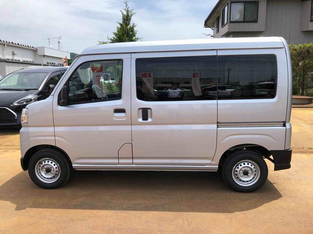 ハイゼットカーゴＤＸ　４ＷＤ　走行距離３０００ｋｍ・ＡＭ／ＦＭラジオ４ＷＤ　スマートアシスト　マニュアルエアコン　コーナーセンサー　ＡＭ／ＦＭラジオ　１２Ｖ電源　キーレスエントリー（山形県）の中古車