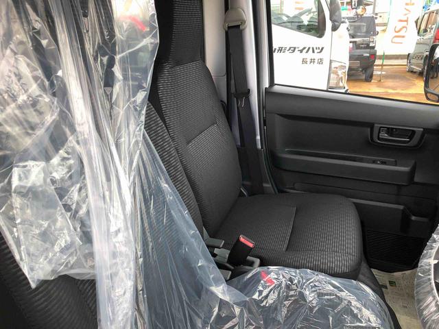 ハイゼットカーゴＤＸ　４ＷＤ　走行距離１６１６ｋｍ・ＡＭ／ＦＭラジオ４ＷＤ　スマートアシスト　ＡＭ／ＦＭラジオ　マニュアルエアコン　キーレスエントリー　コーナーセンサー　１２Ｖ電源　アイドリングストップ（山形県）の中古車