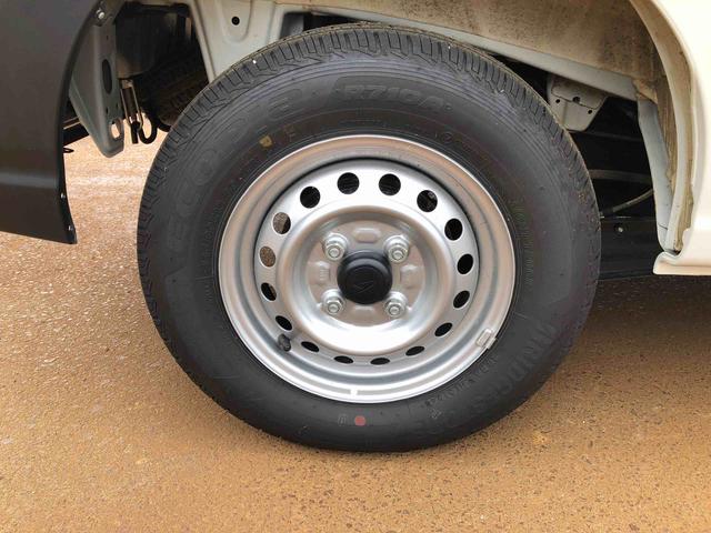 ハイゼットカーゴＤＸ　４ＷＤ　走行距離４８８６ｋｍ４ＷＤ　スマートアシスト　ＡＭ／ＦＭラジオ　コーナーセンサー　キーレスエントリー　マニュアルエアコン（山形県）の中古車