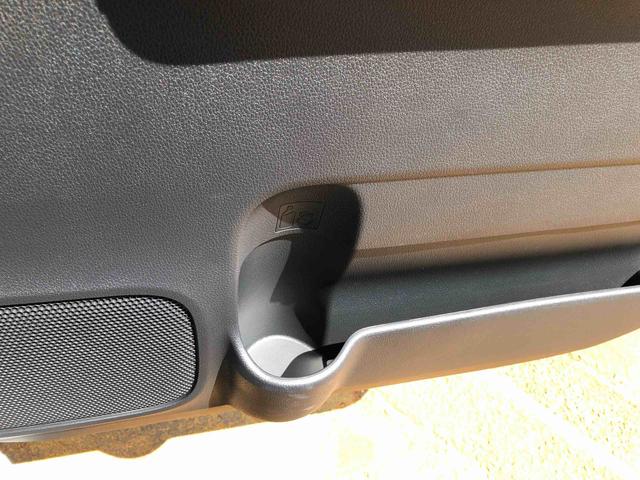 ムーヴキャンバスストライプスＧ　４ＷＤ　走行距離７３４４ｋｍ４ＷＤ　スマートアシスト　１４インチフルホイールキャップ　オートエアコン　両側パワースライドドア　電動パーキングブレーキ　キーフリー　ステアリングスイッチ（山形県）の中古車