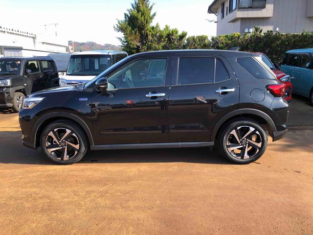 ロッキープレミアムＧ　ＨＥＶ　２ＷＤ　走行距離８３１３ｋｍ２ＷＤ　スマートアシスト　キーフリーシステム　オートエアコン　ＬＥＤヘッドランプ　ステアリングスイッチ　プッシュボタンスタート（山形県）の中古車