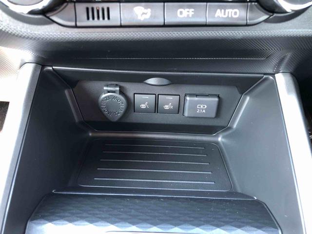 ロッキープレミアムＧ　ＨＥＶ　２ＷＤ　走行距離８３１３ｋｍ２ＷＤ　スマートアシスト　キーフリーシステム　オートエアコン　ＬＥＤヘッドランプ　ステアリングスイッチ　プッシュボタンスタート（山形県）の中古車