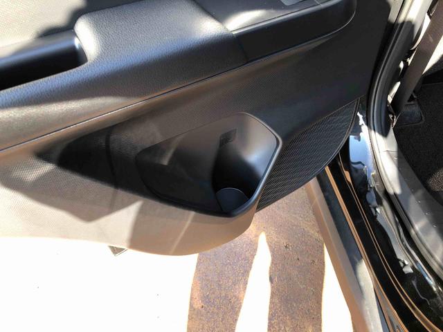 ロッキープレミアムＧ　ＨＥＶ　２ＷＤ　走行距離８３１３ｋｍ２ＷＤ　スマートアシスト　キーフリーシステム　オートエアコン　ＬＥＤヘッドランプ　ステアリングスイッチ　プッシュボタンスタート（山形県）の中古車