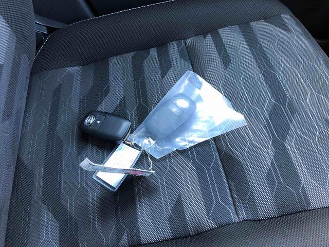 タフトＧ　ダーククロムベンチャー　４ＷＤ　走行距離４３４８ｋｍ４ＷＤ　スマートアシスト　コーナーセンサー　ステアリングスイッチ　キーフリーシステム　アルミホイール　オートエアコン　プッシュボタンスタート（山形県）の中古車