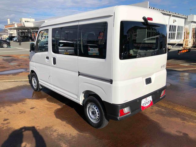 ハイゼットカーゴＤＸ　４ＷＤ　走行距離４４６１ｋｍ・ＡＭ／ＦＭラジオ４ＷＤ　スマートアシスト　マニュアルエアコン　ＡＭ／ＦＭラジオ　コーナーセンサー　キーレスエントリー　スライドドア　アイドリングストップ（山形県）の中古車