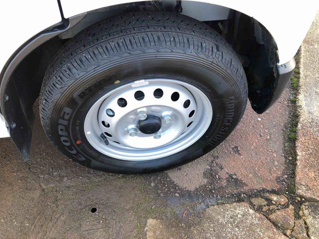 ハイゼットカーゴＤＸ　４ＷＤ　走行距離４４６１ｋｍ・ＡＭ／ＦＭラジオ４ＷＤ　スマートアシスト　マニュアルエアコン　ＡＭ／ＦＭラジオ　コーナーセンサー　キーレスエントリー　スライドドア　アイドリングストップ（山形県）の中古車