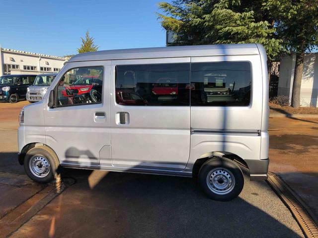 ハイゼットカーゴＤＸ　４ＷＤ　走行距離２１６３ｋｍ４ＷＤ　スマートアシスト　ＡＭ／ＦＭラジオ　キーレスエントリー　スチールホイール　マニュアルエアコン　パワーウィンドウ　コーナーセンサー（山形県）の中古車