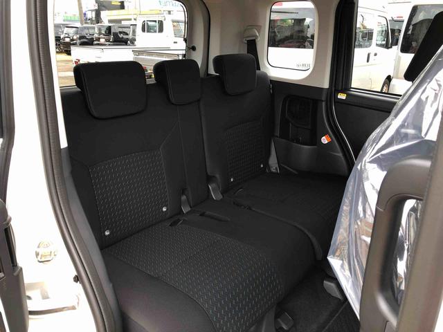 トールカスタムＧ　４ＷＤ　走行１７７４ｋｍ・ディスプレイオーディオ４ＷＤ　スマートアシスト　ディスプレイオーディオ　アルミホイール　ステアリングスイッチ　オートエアコン　電動パーキングブレーキ（山形県）の中古車