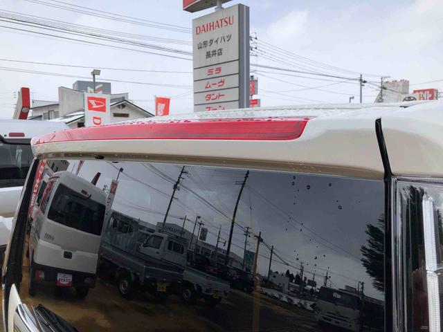 トールカスタムＧ　４ＷＤ　走行１７７４ｋｍ・ディスプレイオーディオ４ＷＤ　スマートアシスト　ディスプレイオーディオ　アルミホイール　ステアリングスイッチ　オートエアコン　電動パーキングブレーキ（山形県）の中古車