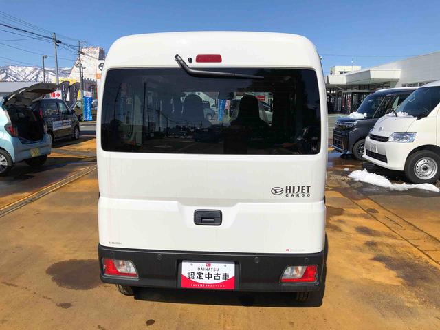 ハイゼットカーゴＤＸ　４ＷＤ　走行距離３６４６ｋｍ・ＡＭ／ＦＭラジオ４ＷＤ　スマートアシスト　コーナーセンサー　キーレスエントリー　マニュアルエアコン　ＡＭ／ＦＭラジオ　スチールホイール　パワーウィンドウ（山形県）の中古車