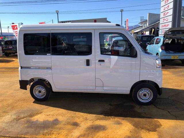 ハイゼットカーゴＤＸ　４ＷＤ　走行距離３６４６ｋｍ・ＡＭ／ＦＭラジオ４ＷＤ　スマートアシスト　コーナーセンサー　キーレスエントリー　マニュアルエアコン　ＡＭ／ＦＭラジオ　スチールホイール　パワーウィンドウ（山形県）の中古車