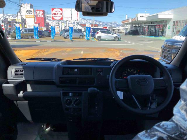 ハイゼットカーゴＤＸ　４ＷＤ　走行距離３６４６ｋｍ・ＡＭ／ＦＭラジオ４ＷＤ　スマートアシスト　コーナーセンサー　キーレスエントリー　マニュアルエアコン　ＡＭ／ＦＭラジオ　スチールホイール　パワーウィンドウ（山形県）の中古車