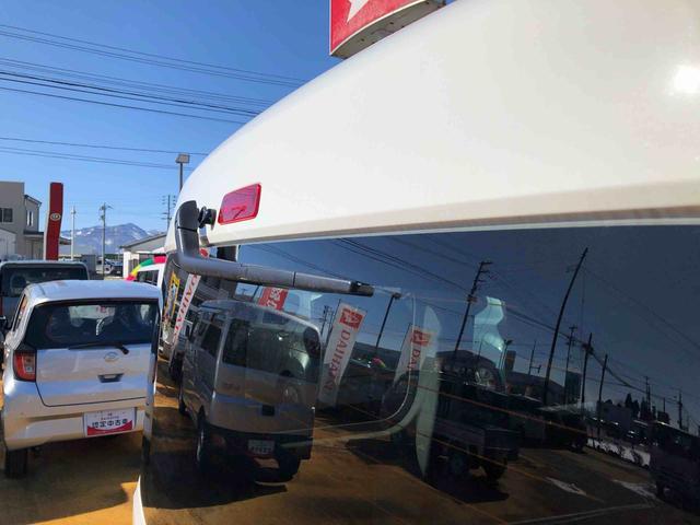 ハイゼットカーゴＤＸ　４ＷＤ　走行距離３６４６ｋｍ・ＡＭ／ＦＭラジオ４ＷＤ　スマートアシスト　コーナーセンサー　キーレスエントリー　マニュアルエアコン　ＡＭ／ＦＭラジオ　スチールホイール　パワーウィンドウ（山形県）の中古車