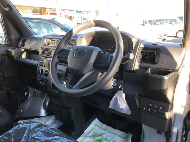 ハイゼットカーゴＤＸ　４ＷＤ　走行距離７７４ｋｍ４ＷＤ　スマートアシスト　ＡＭ／ＦＭラジオ　スチールホイール　マニュアルエアコン　キーレスエントリー　セパレートシート（山形県）の中古車