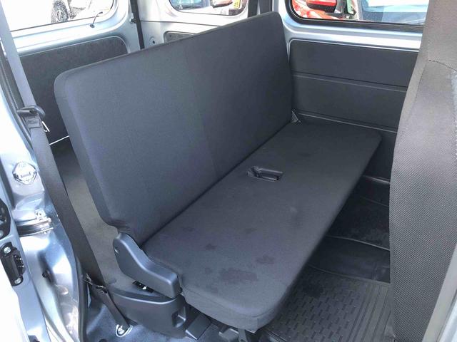 ハイゼットカーゴＤＸ　４ＷＤ　走行距離５６１４ｋｍ・ＡＭ／ＦＭラジオ４ＷＤ　スマートアシスト　ＡＭ／ＦＭラジオ　キーレスエントリー　スチールホイール　コーナーセンサー　マニュアルエアコン　オートライト（山形県）の中古車