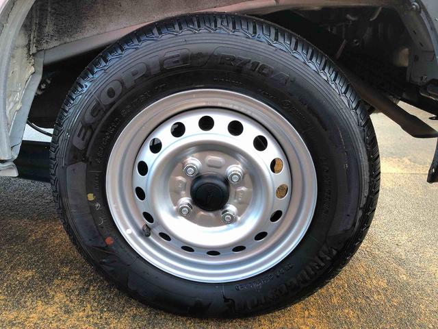 ハイゼットカーゴＤＸ　４ＷＤ　走行距離５６１４ｋｍ・ＡＭ／ＦＭラジオ４ＷＤ　スマートアシスト　ＡＭ／ＦＭラジオ　キーレスエントリー　スチールホイール　コーナーセンサー　マニュアルエアコン　オートライト（山形県）の中古車