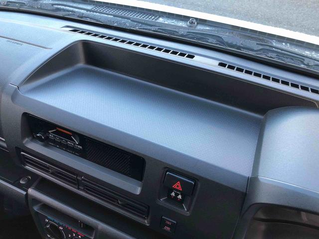 ハイゼットカーゴＤＸ　４ＷＤ　走行距離５６１４ｋｍ・ＡＭ／ＦＭラジオ４ＷＤ　スマートアシスト　ＡＭ／ＦＭラジオ　キーレスエントリー　スチールホイール　コーナーセンサー　マニュアルエアコン　オートライト（山形県）の中古車