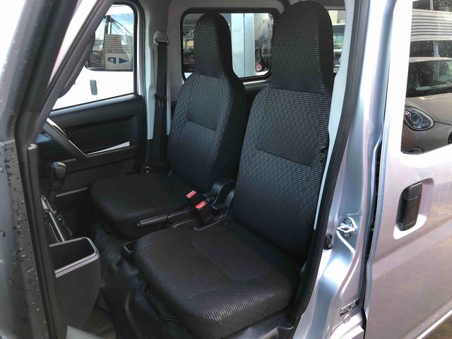 ハイゼットカーゴＤＸ　４ＷＤ　走行距離５６１４ｋｍ・ＡＭ／ＦＭラジオ４ＷＤ　スマートアシスト　ＡＭ／ＦＭラジオ　キーレスエントリー　スチールホイール　コーナーセンサー　マニュアルエアコン　オートライト（山形県）の中古車