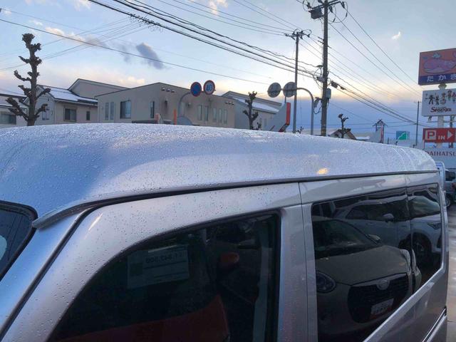 ハイゼットカーゴＤＸ　４ＷＤ　走行距離５６１４ｋｍ・ＡＭ／ＦＭラジオ４ＷＤ　スマートアシスト　ＡＭ／ＦＭラジオ　キーレスエントリー　スチールホイール　コーナーセンサー　マニュアルエアコン　オートライト（山形県）の中古車