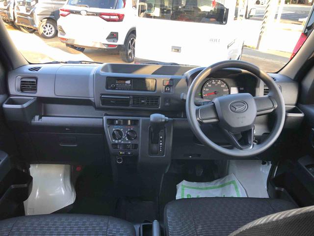 ハイゼットカーゴＤＸ　４ＷＤ　走行距離４９５９ｋｍ４ＷＤ　スマートアシスト　ＡＭ／ＦＭラジオ　キーレスエントリー　スチールホイール　マニュアルエアコン　コーナーセンサー　ユースフルナット（山形県）の中古車