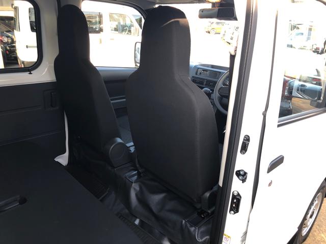 ハイゼットカーゴＤＸ　４ＷＤ　走行距離４９５９ｋｍ４ＷＤ　スマートアシスト　ＡＭ／ＦＭラジオ　キーレスエントリー　スチールホイール　マニュアルエアコン　コーナーセンサー　ユースフルナット（山形県）の中古車