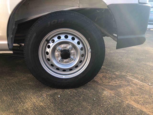 ハイゼットカーゴＤＸ　４ＷＤ　走行距離８７４ｋｍ４ＷＤ　スマートアシスト　ＡＭ／ＦＭラジオ　キーレスエントリー　スチールホイール　マニュアルエアコン　コーナーセンサー　ユースフルナット（山形県）の中古車