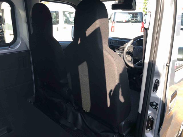 ハイゼットカーゴＤＸ　４ＷＤ　走行距離８７４ｋｍ４ＷＤ　スマートアシスト　ＡＭ／ＦＭラジオ　キーレスエントリー　スチールホイール　マニュアルエアコン　コーナーセンサー　ユースフルナット（山形県）の中古車