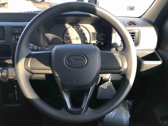 ハイゼットカーゴＤＸ　４ＷＤ　走行距離８７４ｋｍ４ＷＤ　スマートアシスト　ＡＭ／ＦＭラジオ　キーレスエントリー　スチールホイール　マニュアルエアコン　コーナーセンサー　ユースフルナット（山形県）の中古車