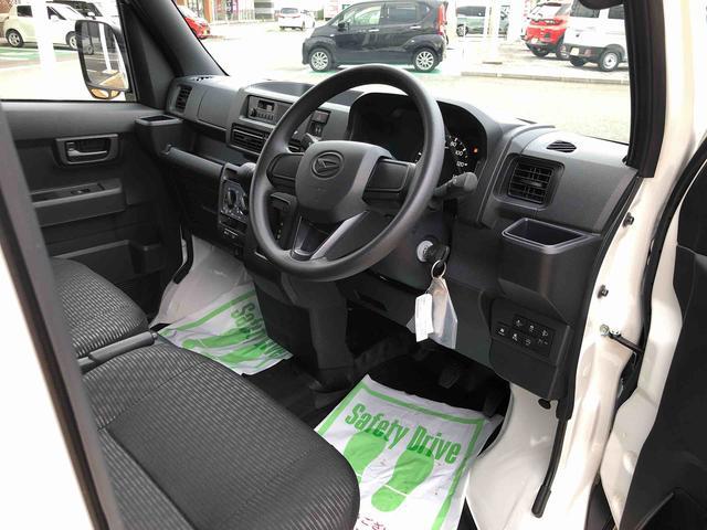 ハイゼットカーゴＤＸ　４ＷＤ　走行距離１６２２ｋｍ４ＷＤ　スマートアシスト　キーレスエントリー　アッパートレイ　オーバーヘッドシェルフ　撥水フルファブリックシート表皮　マニュアルエアコン（山形県）の中古車
