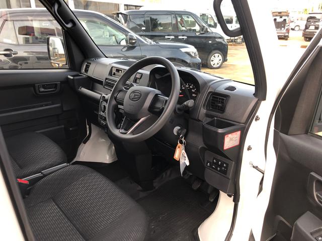 ハイゼットカーゴＤＸ　４ＷＤ　走行距離１１５４９ｋｍ４ＷＤ　スマートアシスト　キーレスエントリー　ユースフルナット　オーバーヘッドシェルフ　撥水フルファブリックシート表皮　アッパートレイ（山形県）の中古車
