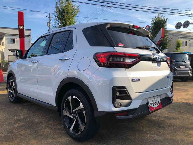 ロッキープレミアムG HEV 2WD 走行距離1561km2WD ハイブリッド車 スマートアシスト 電動パーキングブレーキ 運転席助手席シートヒーター 本革巻ステアリングホイール 17インチアルミホイール(山形県)の中古車