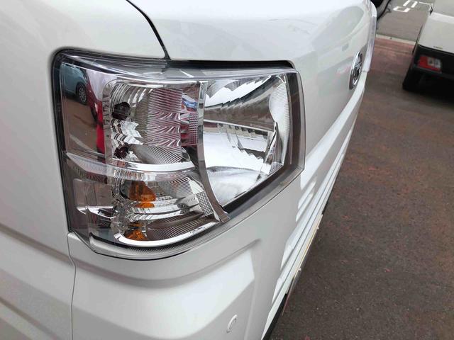 ハイゼットカーゴＤＸ　４ＷＤ　走行距離６０００ｋｍ・ＡＭ／ＦＭラジオ４ＷＤ　スマートアシスト　コーナーセンサー　ＡＭ／ＦＭラジオ　キーレスエントリー　マニュアルエアコン　セパレートシート　１２Ｖ電源（山形県）の中古車