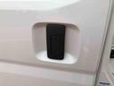 ４ＷＤ　スマートアシスト　キーレスエントリー　オーバーヘッドシェルフ　ＡＭ／ＦＭラジオ　撥水フルファブリックシート表皮　アッパートレイ　ユースフルナット（山形県）の中古車