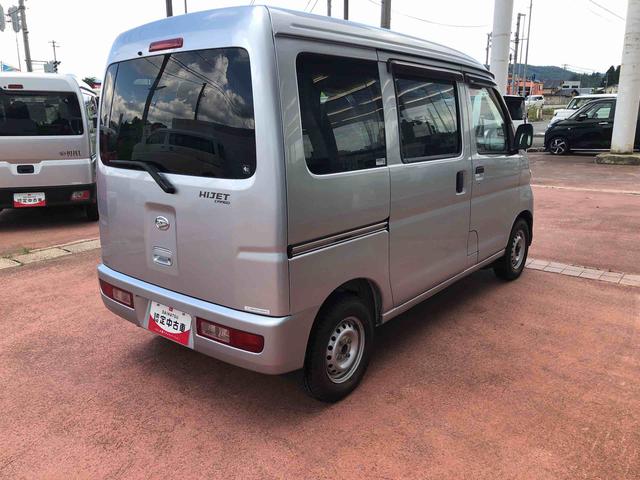 ハイゼットカーゴＤＸ　４ＷＤ　走行距離１２４５７ｋｍ４ＷＤ　マニュアルシフト　ＡＭ／ＦＭラジオ　オーバーヘッドコンソール　マニュアルエアコン　スチールホイール　シガーソケット　スモークガラス（山形県）の中古車