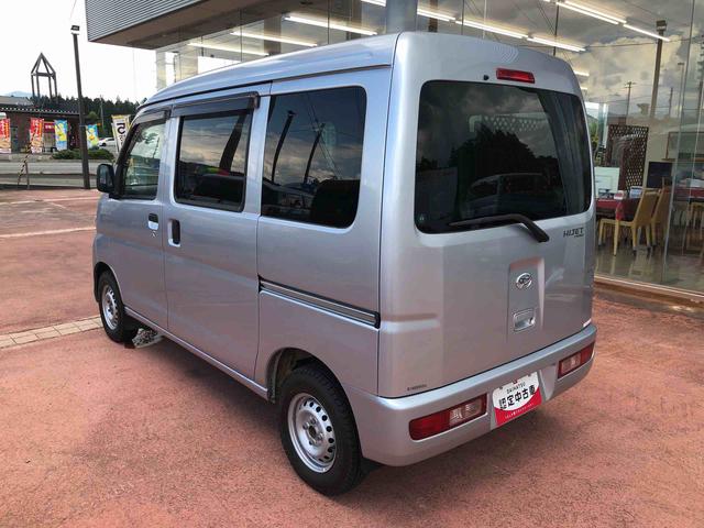 ハイゼットカーゴＤＸ　４ＷＤ　走行距離１２４５７ｋｍ４ＷＤ　マニュアルシフト　ＡＭ／ＦＭラジオ　オーバーヘッドコンソール　マニュアルエアコン　スチールホイール　シガーソケット　スモークガラス（山形県）の中古車