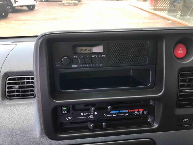 ハイゼットカーゴＤＸ　４ＷＤ　走行距離１２４５７ｋｍ４ＷＤ　マニュアルシフト　ＡＭ／ＦＭラジオ　オーバーヘッドコンソール　マニュアルエアコン　スチールホイール　シガーソケット　スモークガラス（山形県）の中古車