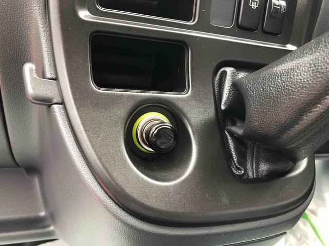 ハイゼットカーゴＤＸ　４ＷＤ　走行距離１２４５７ｋｍ４ＷＤ　マニュアルシフト　ＡＭ／ＦＭラジオ　オーバーヘッドコンソール　マニュアルエアコン　スチールホイール　シガーソケット　スモークガラス（山形県）の中古車